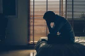 Sentir ansiedade é parte de ser humano. Mas viver constantemente refém do medo, da tensão e da angústia não precisa ser o seu normal. É possível sim encontrar caminhos de alívio, compreensão e mudança através da psicoterapia. Se você ou alguém que conhece está passando por isso, não hesite em buscar ajuda. O acompanhamento de um psicólogo pode fazer toda a diferença na qualidade de vida e no bem-estar emocional.